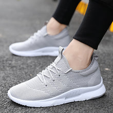 Load image into Gallery viewer, New Flying Weave Super Light Men&#39;s Running Shoe Outdoor Sport Shoes Mens Cushioning Non-slip Mesh Walking Shoes Men Sneaker