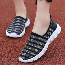 Load image into Gallery viewer, Summer Breathable Bascket Femme Mesh Women Shoes Sport Lightweight Women&#39;s Running Shoes 2019 Slip-on Sneakers Sports Blue B-334