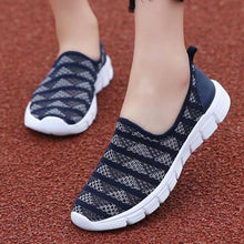 Load image into Gallery viewer, Summer Breathable Bascket Femme Mesh Women Shoes Sport Lightweight Women&#39;s Running Shoes 2019 Slip-on Sneakers Sports Blue B-334